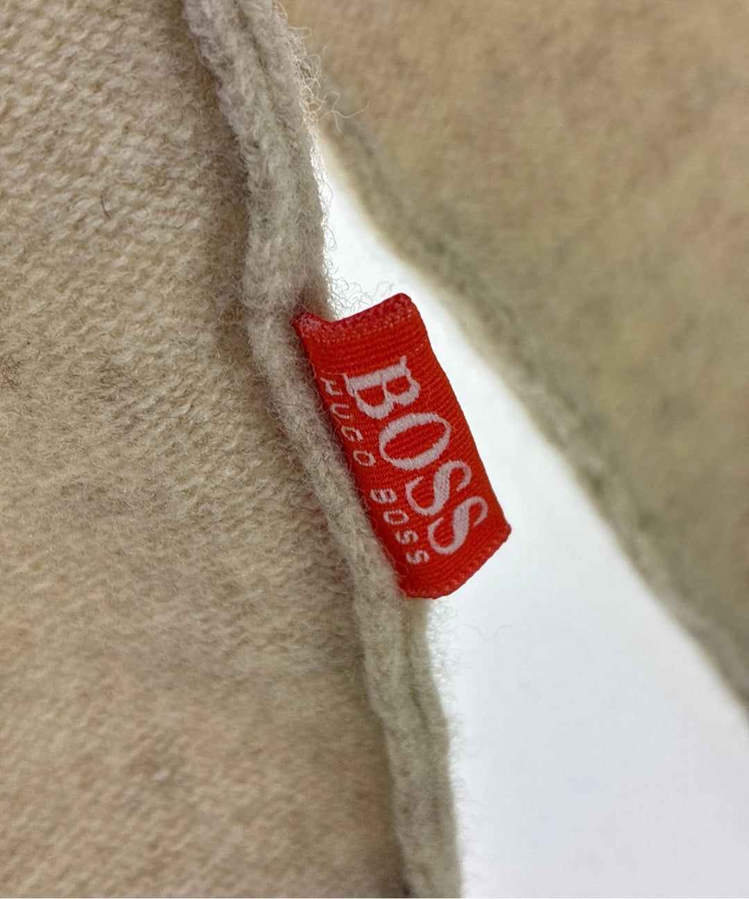 HUGO BOSS เสื้อกันหนาว