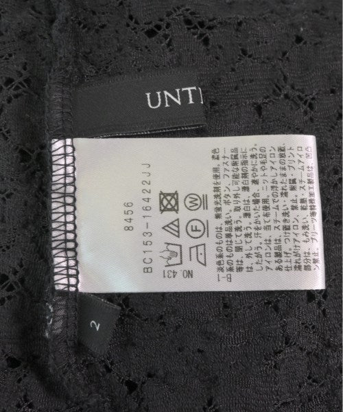 UNTITLED เสื้อยืด/เสื้อท็อปส์