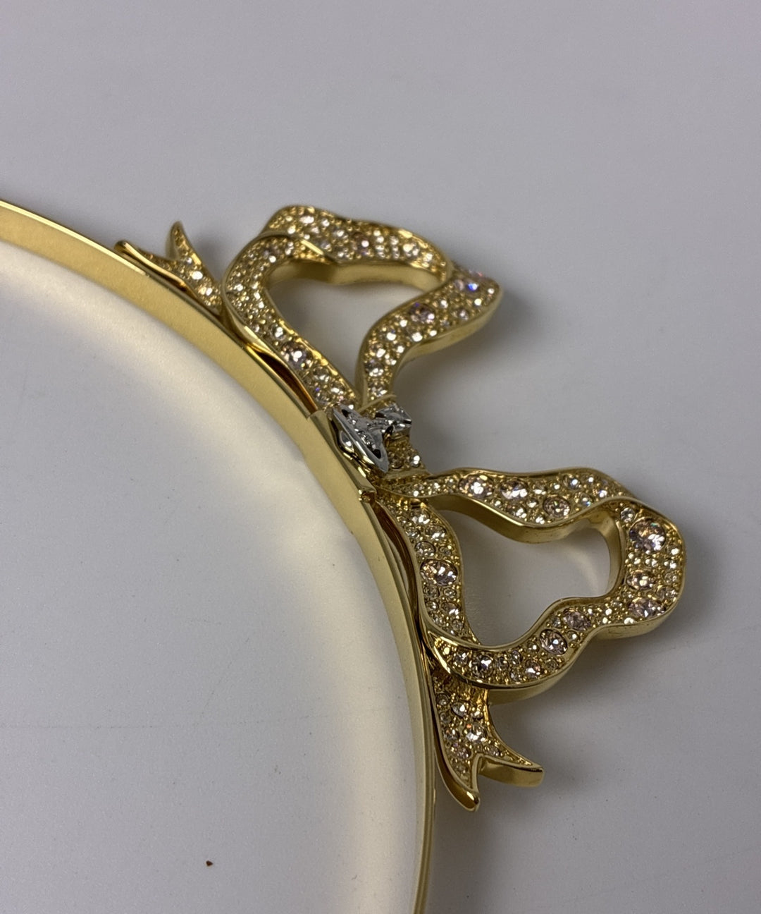 Vivienne Westwood เครื่องประดับผม