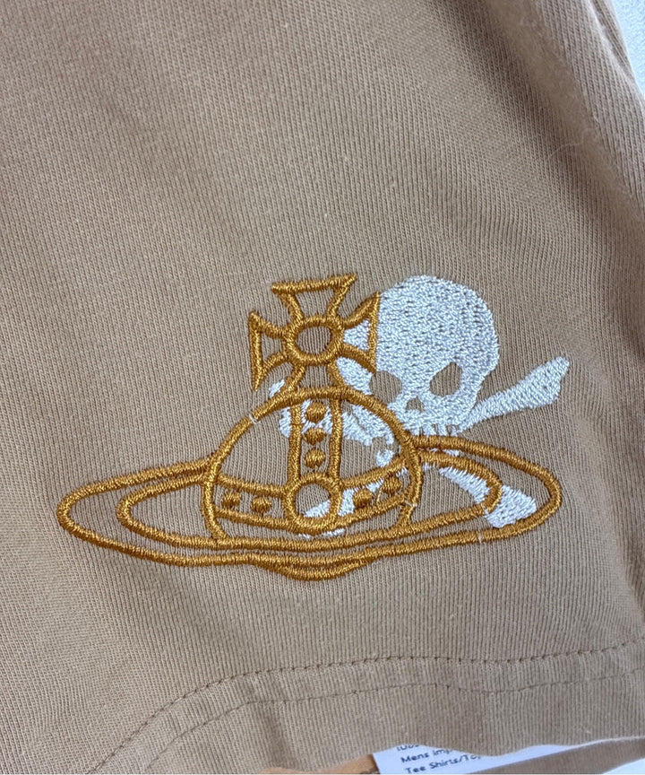 Vivienne Westwood เสื้อยืด/เสื้อท็อปส์