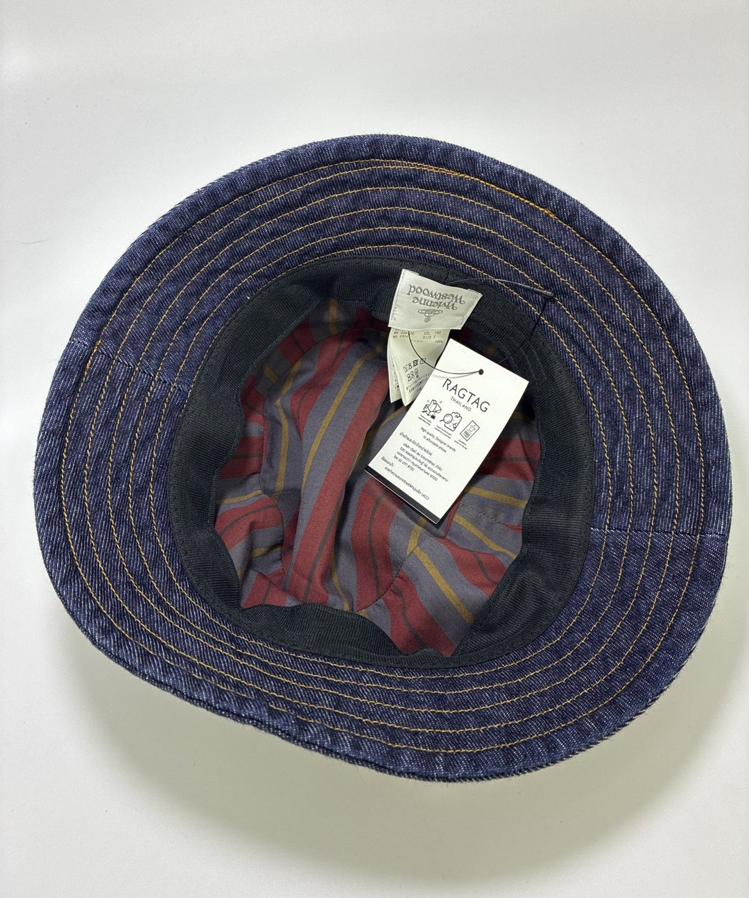 Vivienne Westwood หมวก