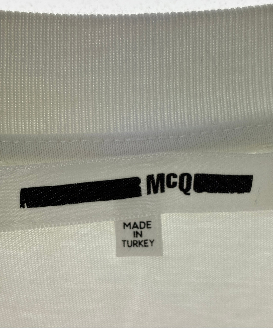 ALEXANDER MCQUEEN เสื้อยืด/เสื้อท็อปส์