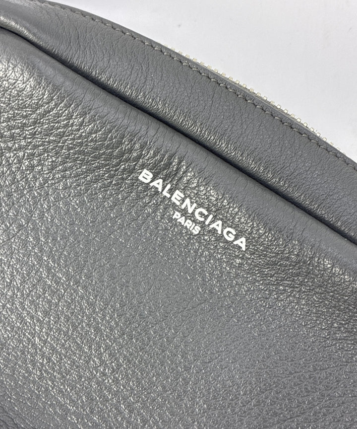 BALENCIAGA กระเป๋าสะพาย