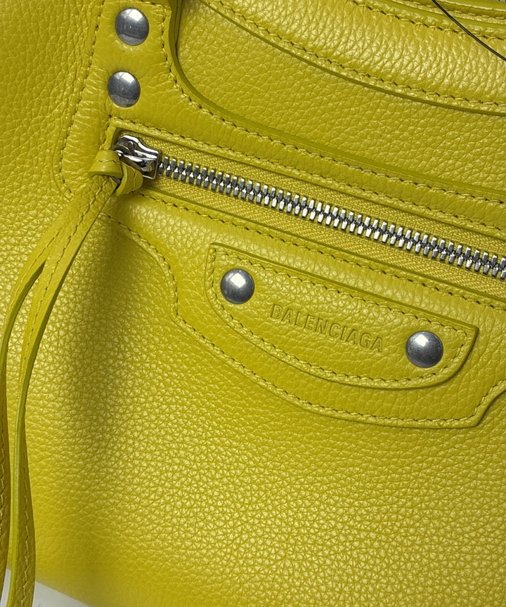 BALENCIAGA กระเป๋าสะพาย