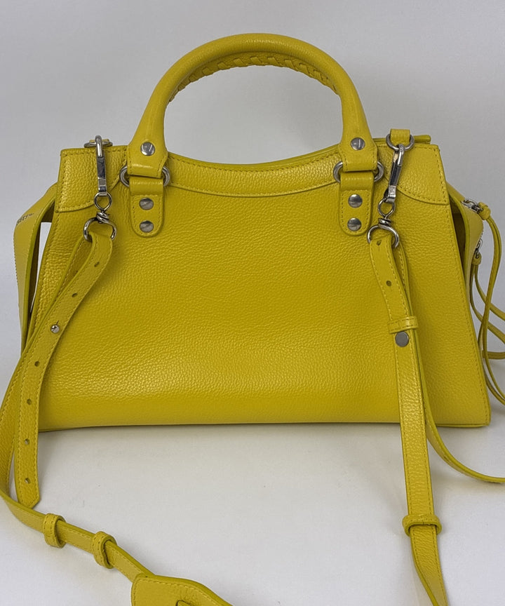 BALENCIAGA กระเป๋าสะพาย