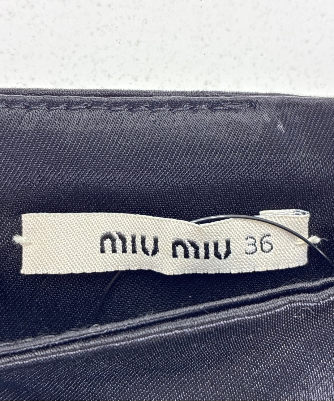 Miu Miu กระโปรงยาวถึงเข่า