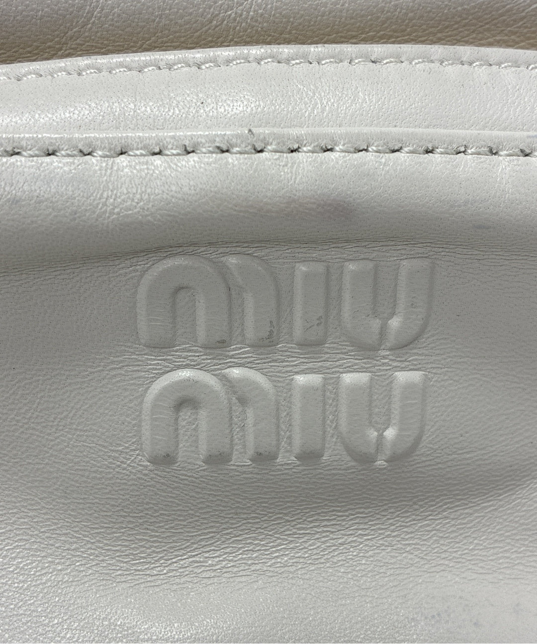 Miu Miu กระเป๋าสะพาย