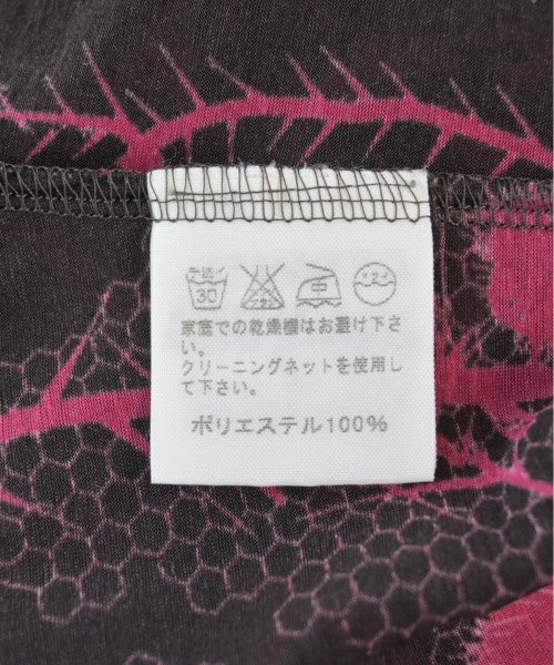 ISSEY MIYAKE เสื้อยืด/เสื้อท็อปส์