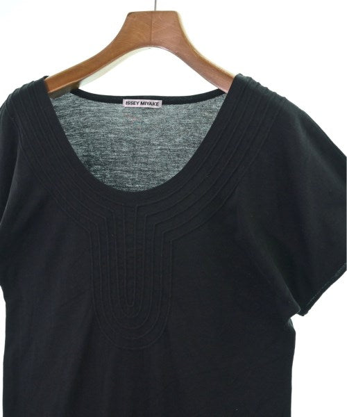 ISSEY MIYAKE เสื้อยืด/เสื้อท็อปส์