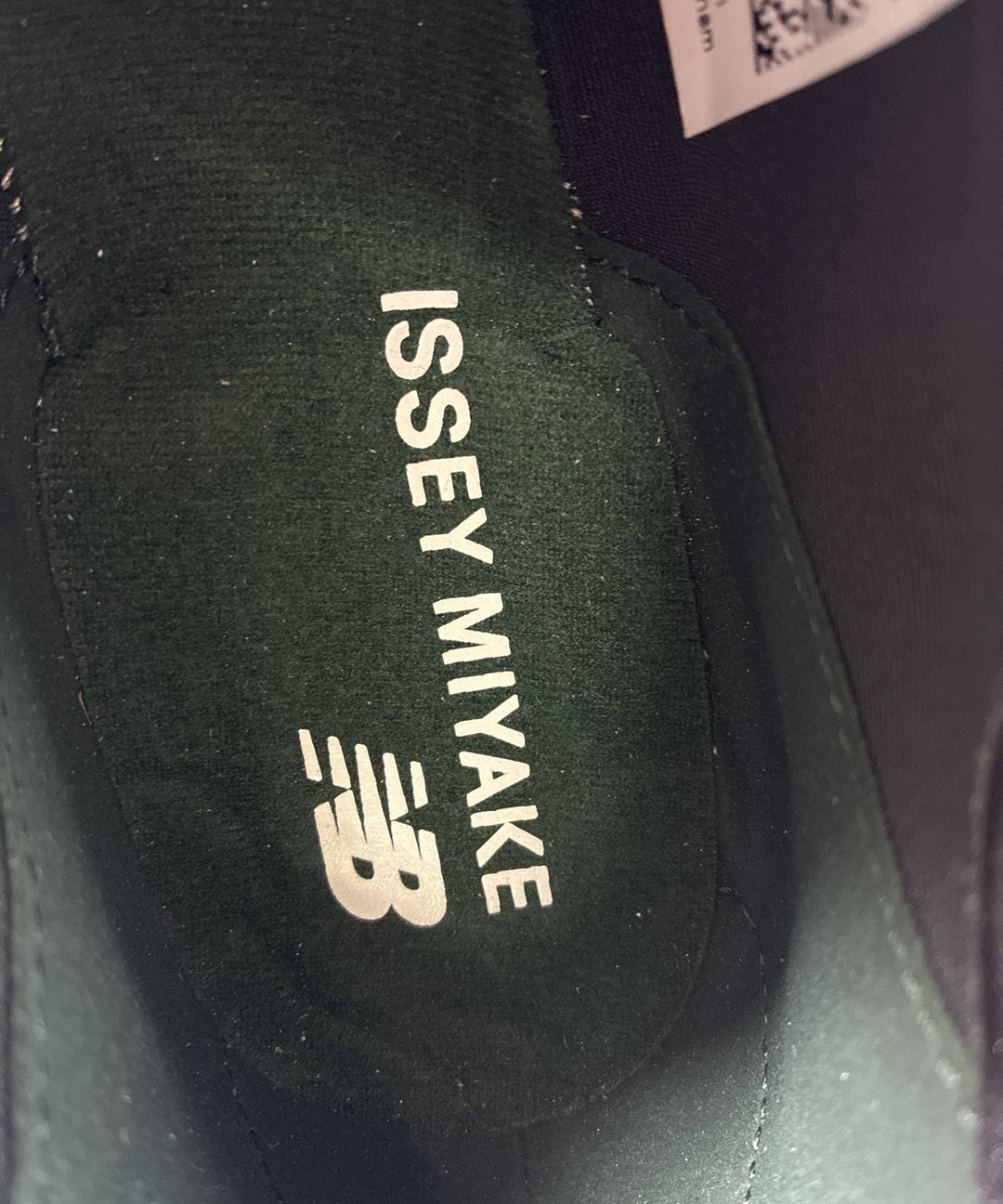 ISSEY MIYAKE รองเท้าผ้าใบ