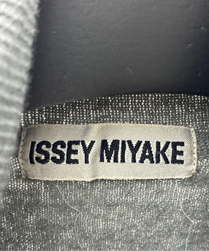 ISSEY MIYAKE เสื้อสเวตเตอร์