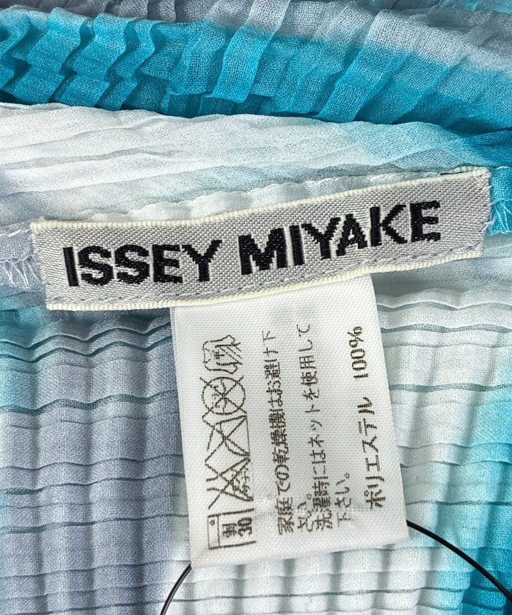 ISSEY MIYAKE เสื้อลำลอง