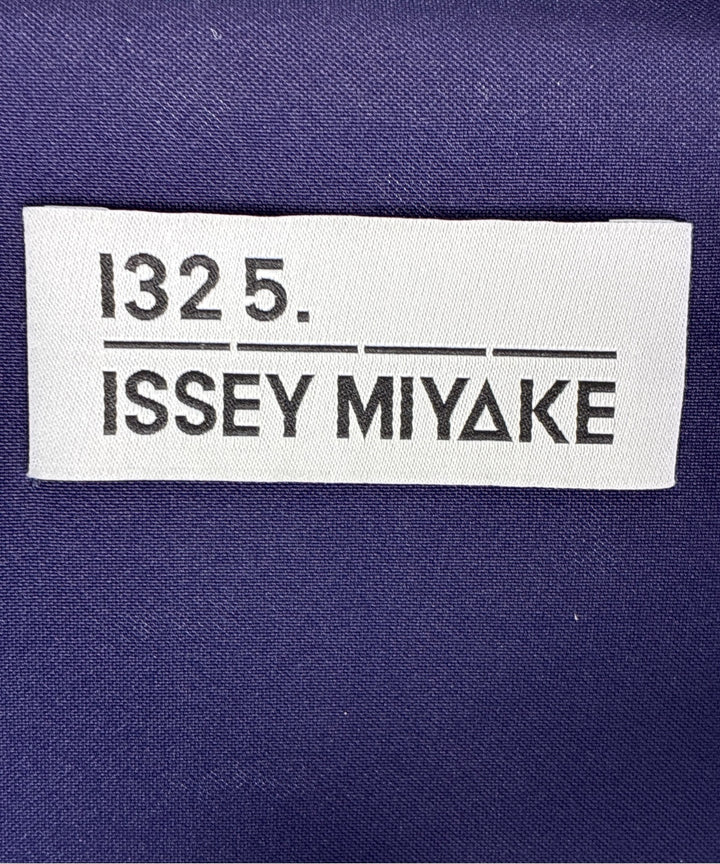 ISSEY MIYAKE แจ็คเก็ตเบลาส์ อื่น