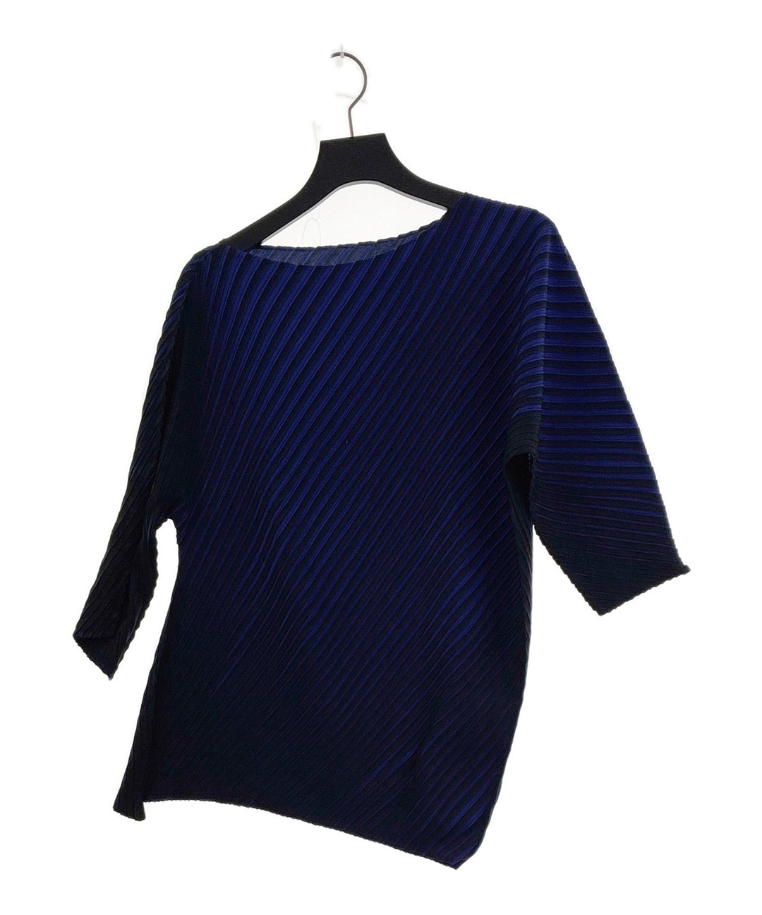 ISSEY MIYAKE เสื้อยืด/เสื้อท็อปส์