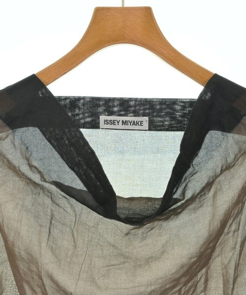 ISSEY MIYAKE เสื้อสตรี