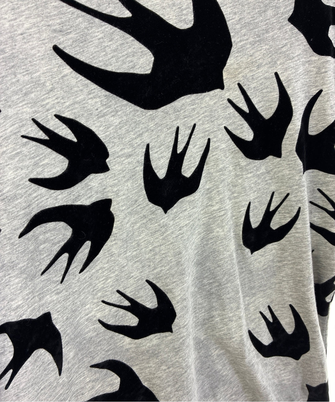 McQ เสื้อยืด/เสื้อท็อปส์