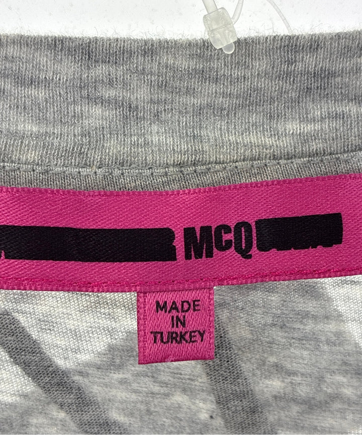 McQ เสื้อยืด/เสื้อท็อปส์