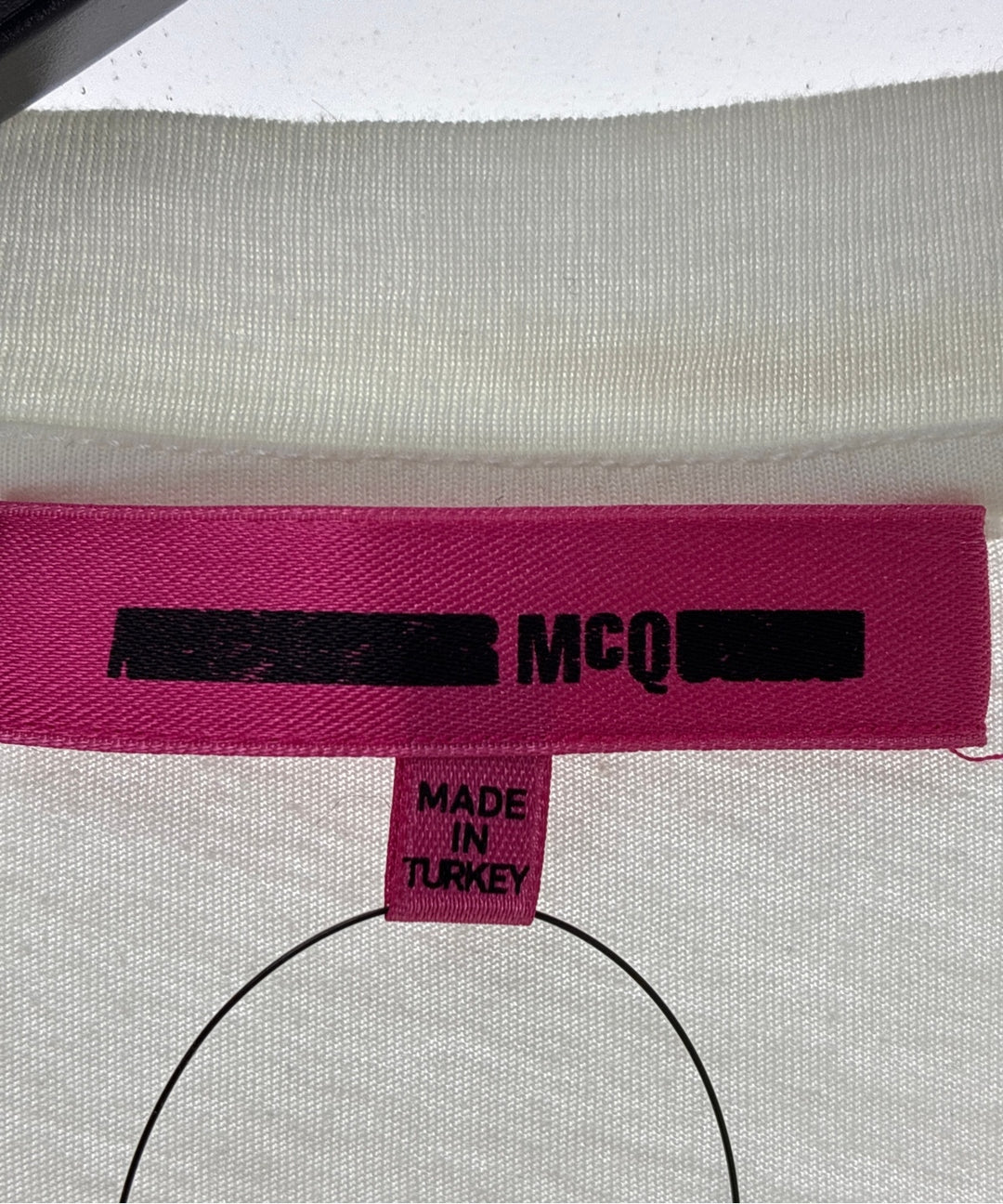 McQ เสื้อยืด/เสื้อท็อปส์