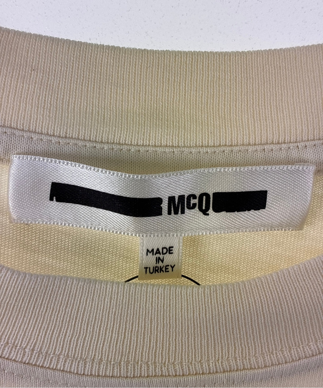 McQ เสื้อยืด/เสื้อท็อปส์