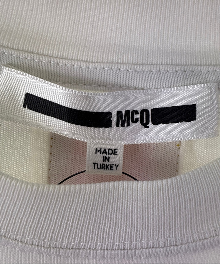 McQ เสื้อยืด/เสื้อท็อปส์