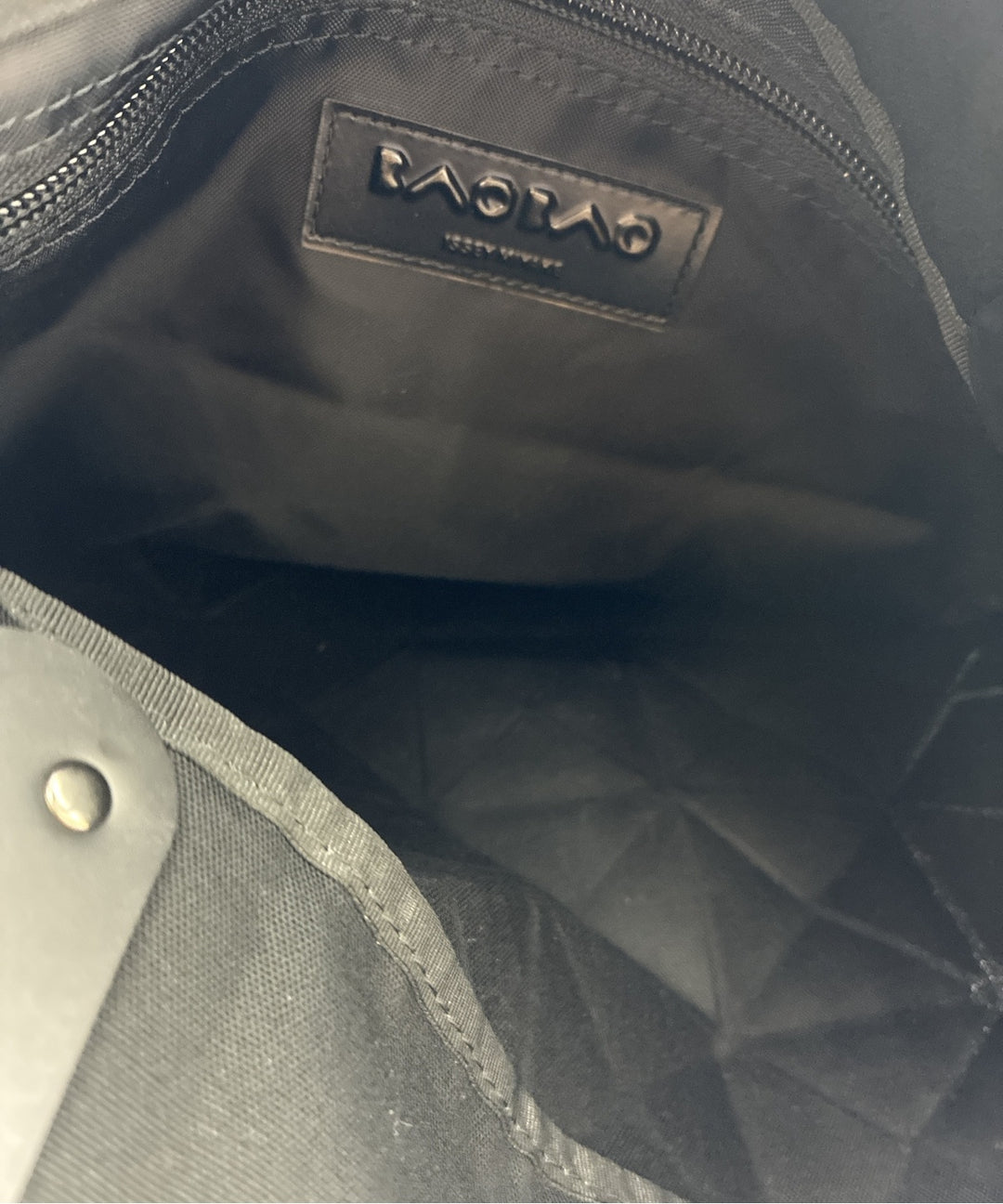 BAO BAO ISSEY MIYAKE กระเป๋าถือขนาดใหญ่