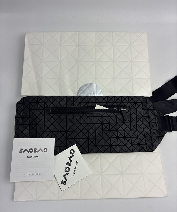 BAO BAO ISSEY MIYAKE กระเป๋าสะพาย