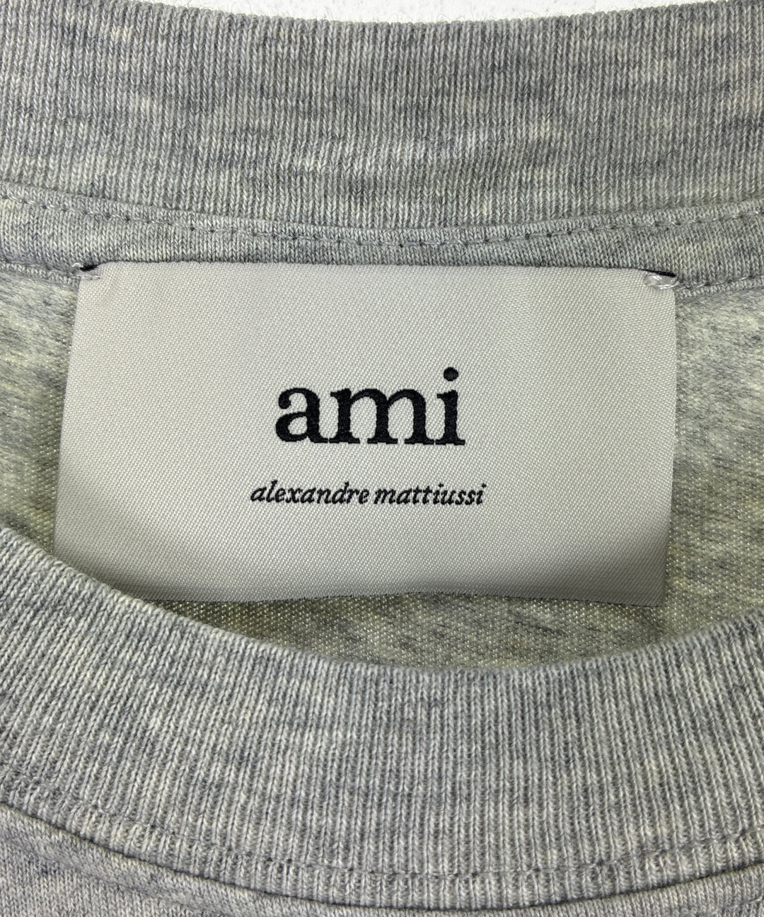 ami เสื้อยืด/เสื้อท็อปส์