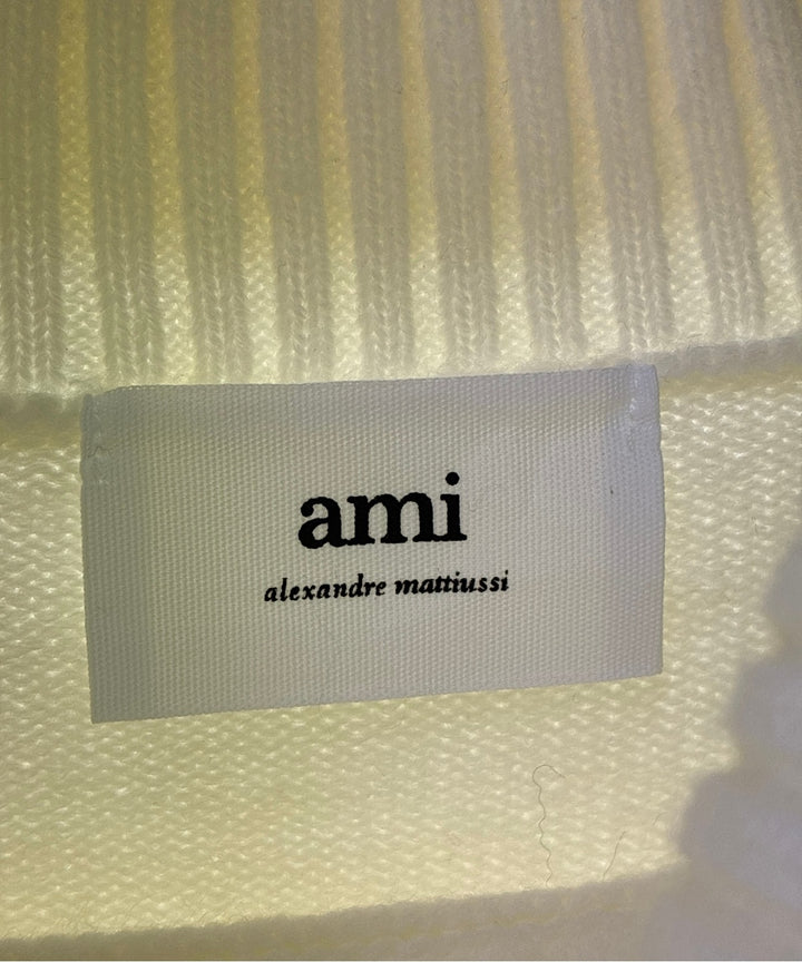 ami เสื้อกันหนาว