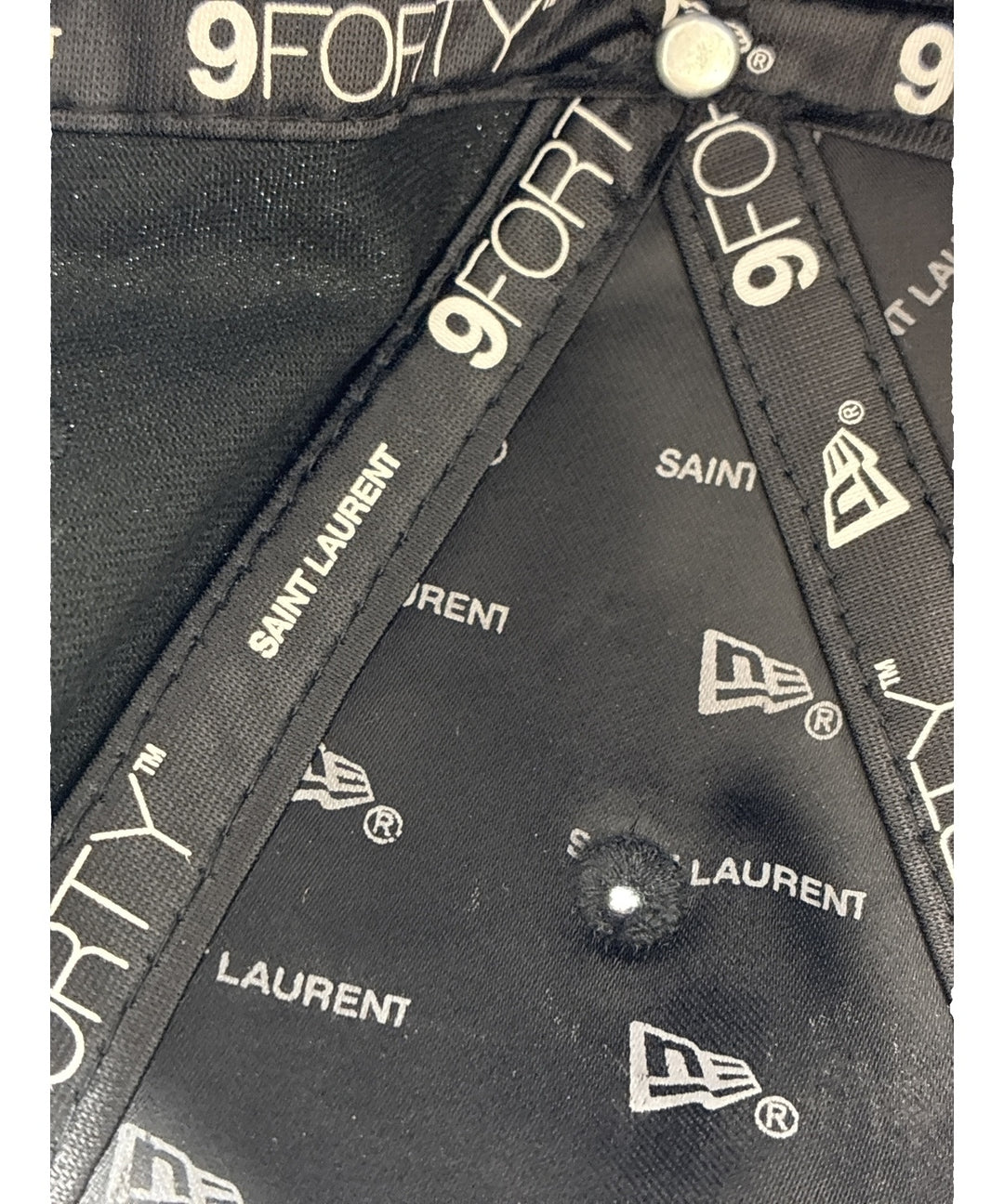 SAINTLAURENT หมวกแก๊ป