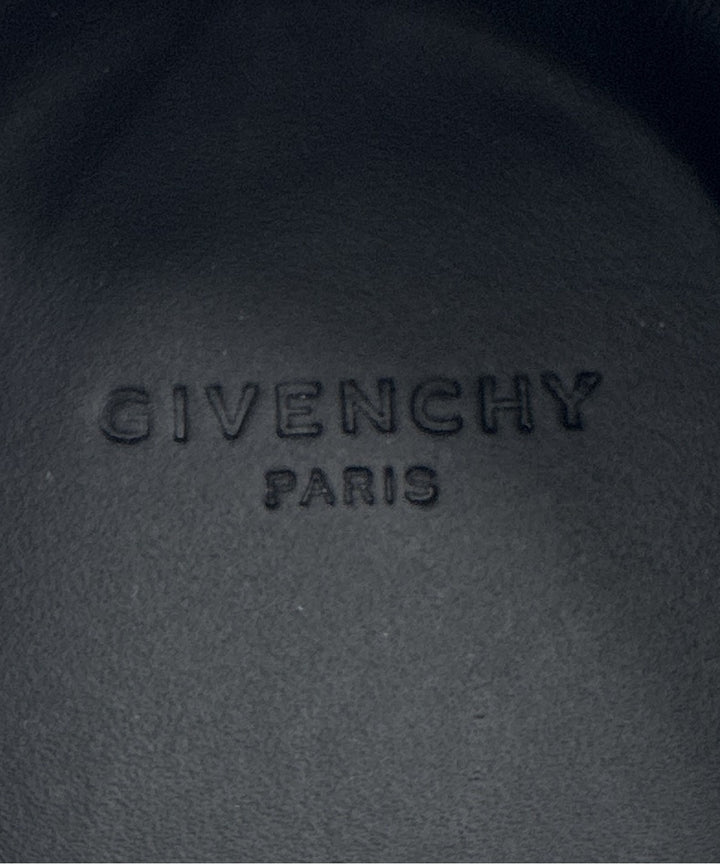 GIVENCHY รองเท้าผ้าใบ