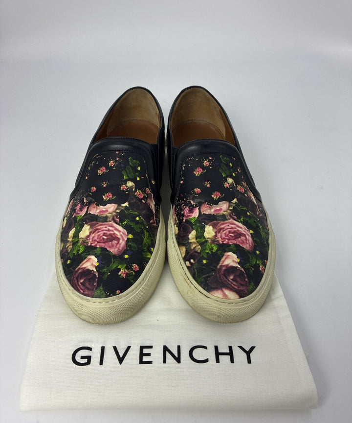 GIVENCHY รองเท้าผ้าใบ