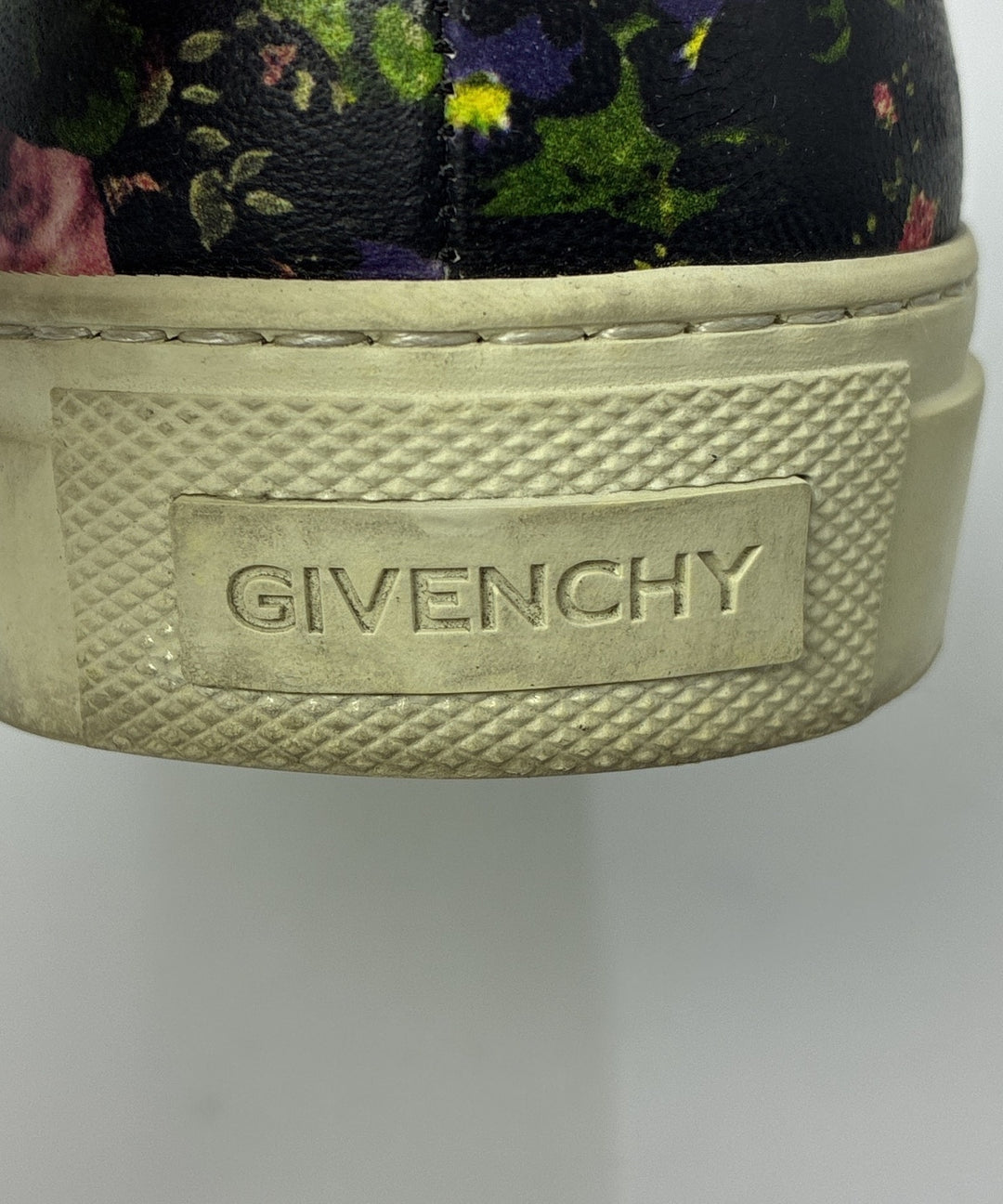 GIVENCHY รองเท้าผ้าใบ