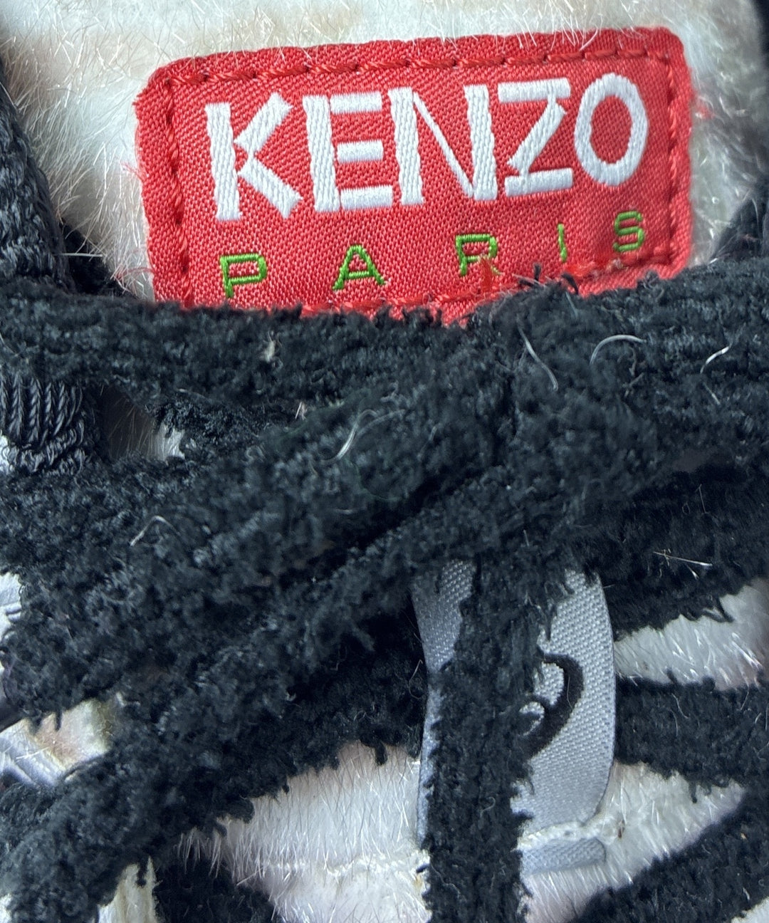 KENZO รองเท้าผ้าใบ