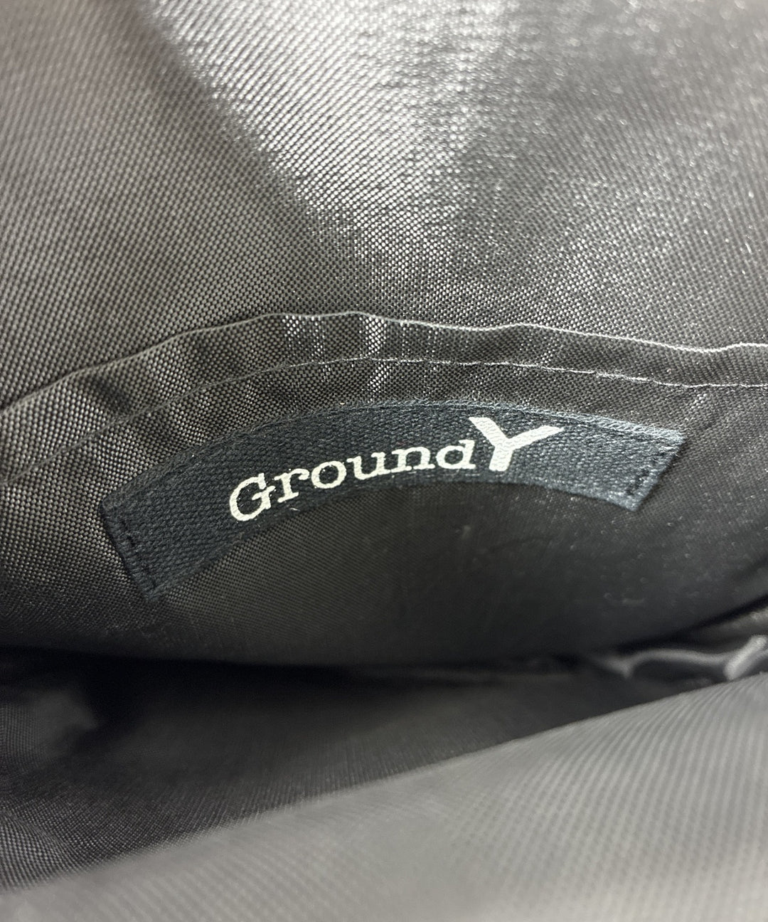 Ground Y กระเป๋าสะพาย
