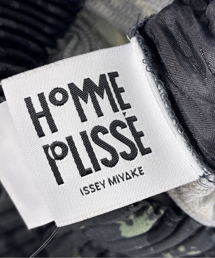 HOMME PLISSE กางเกง 5 ส่วน