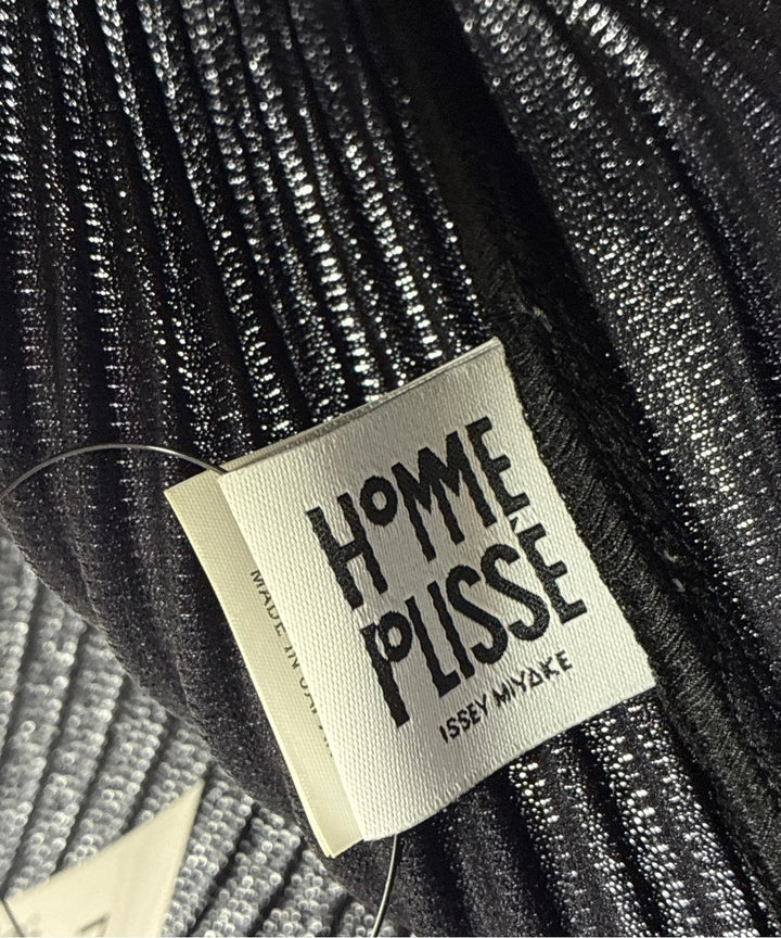HOMME PLISSE เสื้อยืด/เสื้อท็อปส์