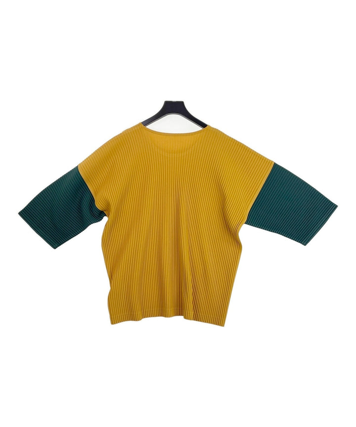 HOMME PLISSE เสื้อยืด/เสื้อท็อปส์