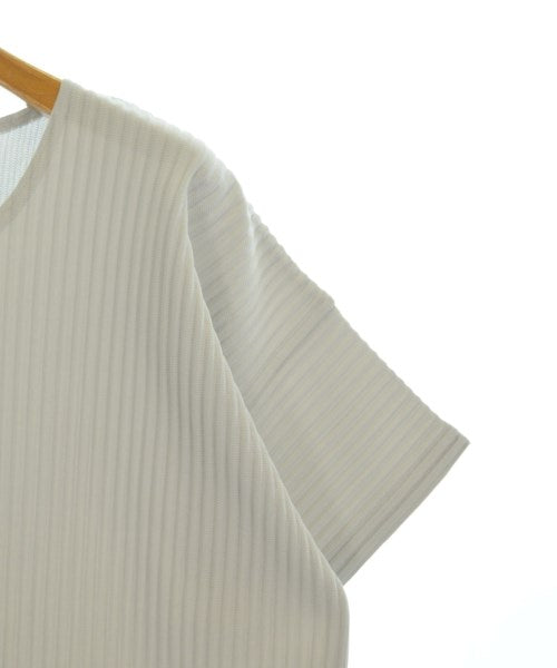 HOMME PLISSE เสื้อยืด/เสื้อท็อปส์