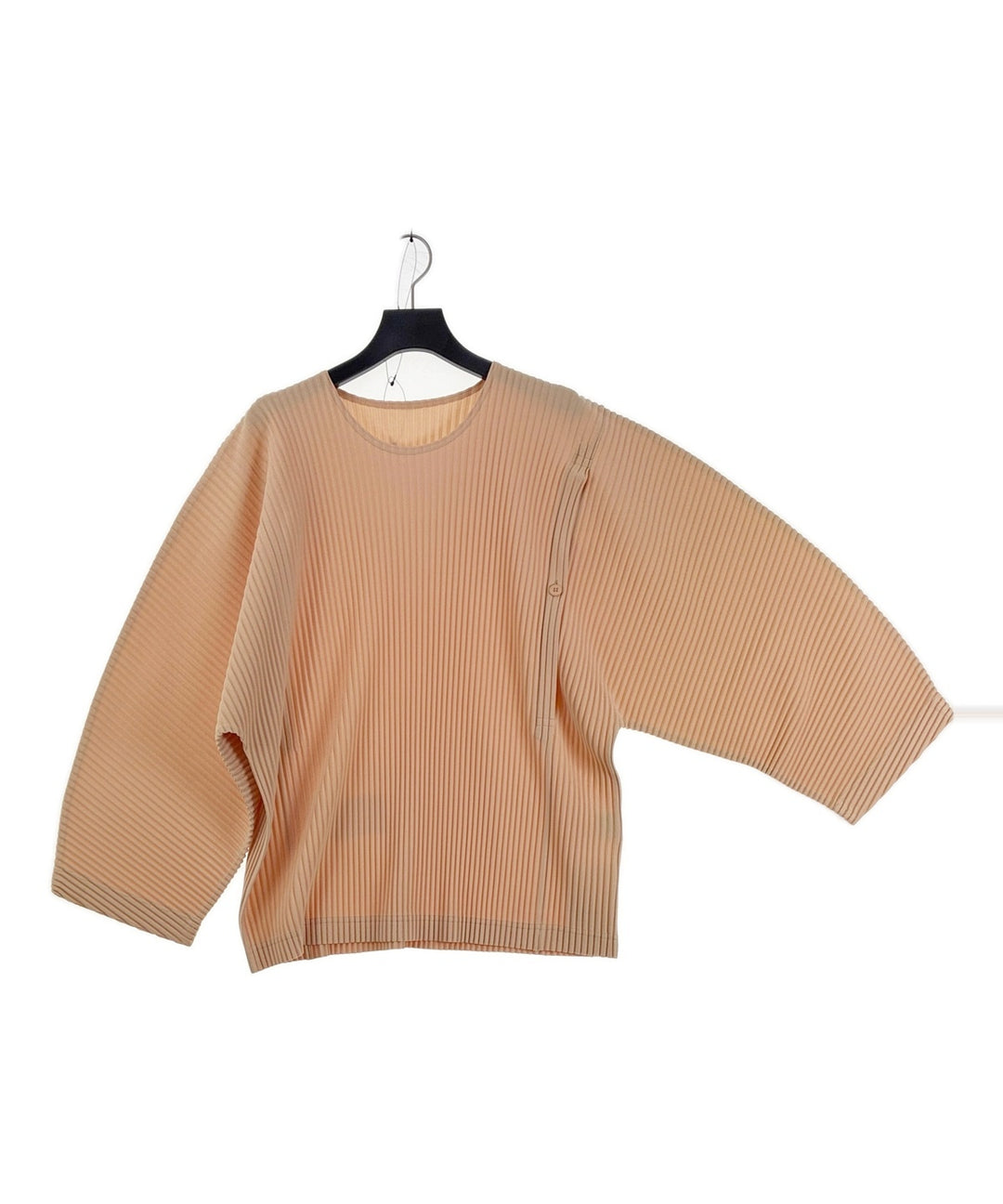 HOMME PLISSE เสื้อยืด/เสื้อท็อปส์
