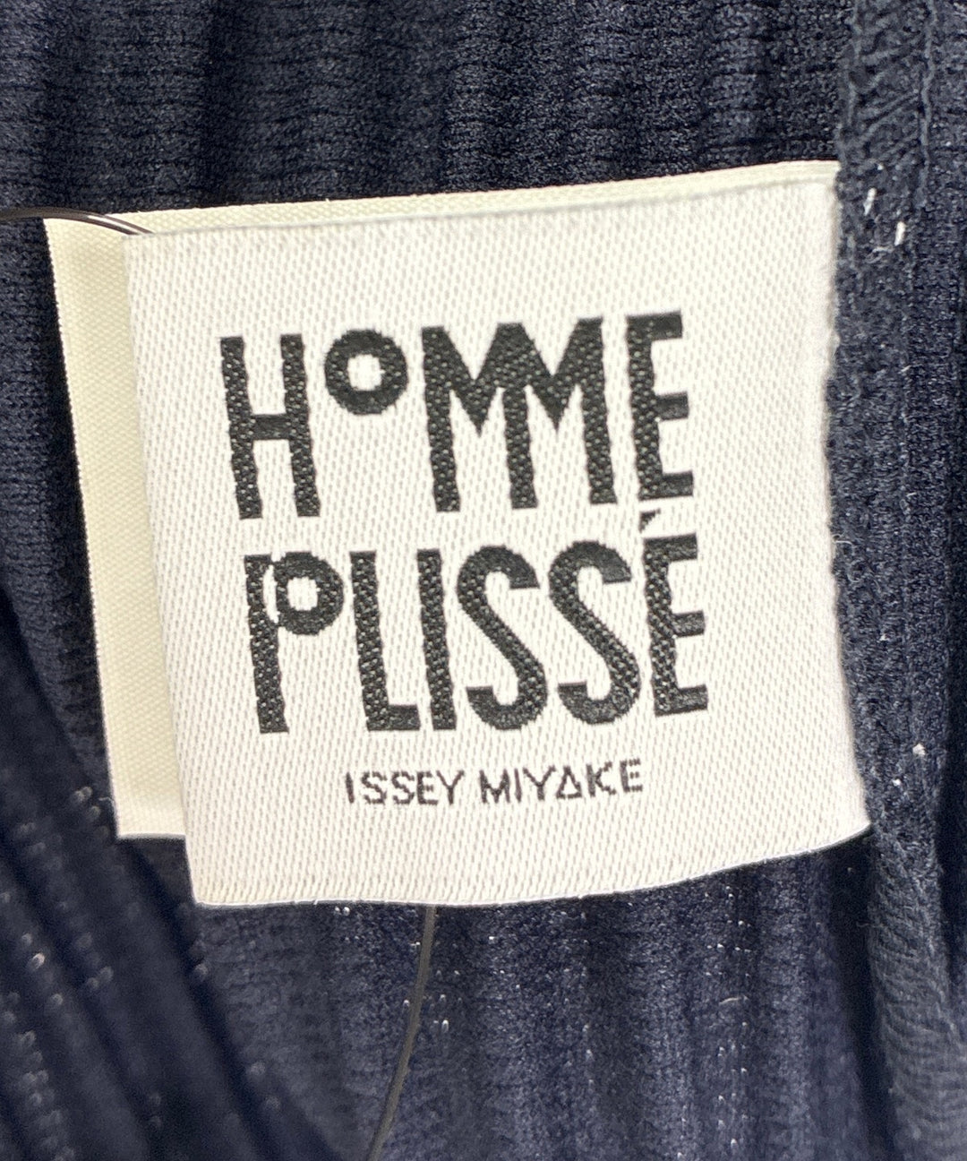 HOMME PLISSE เสื้อโปโล