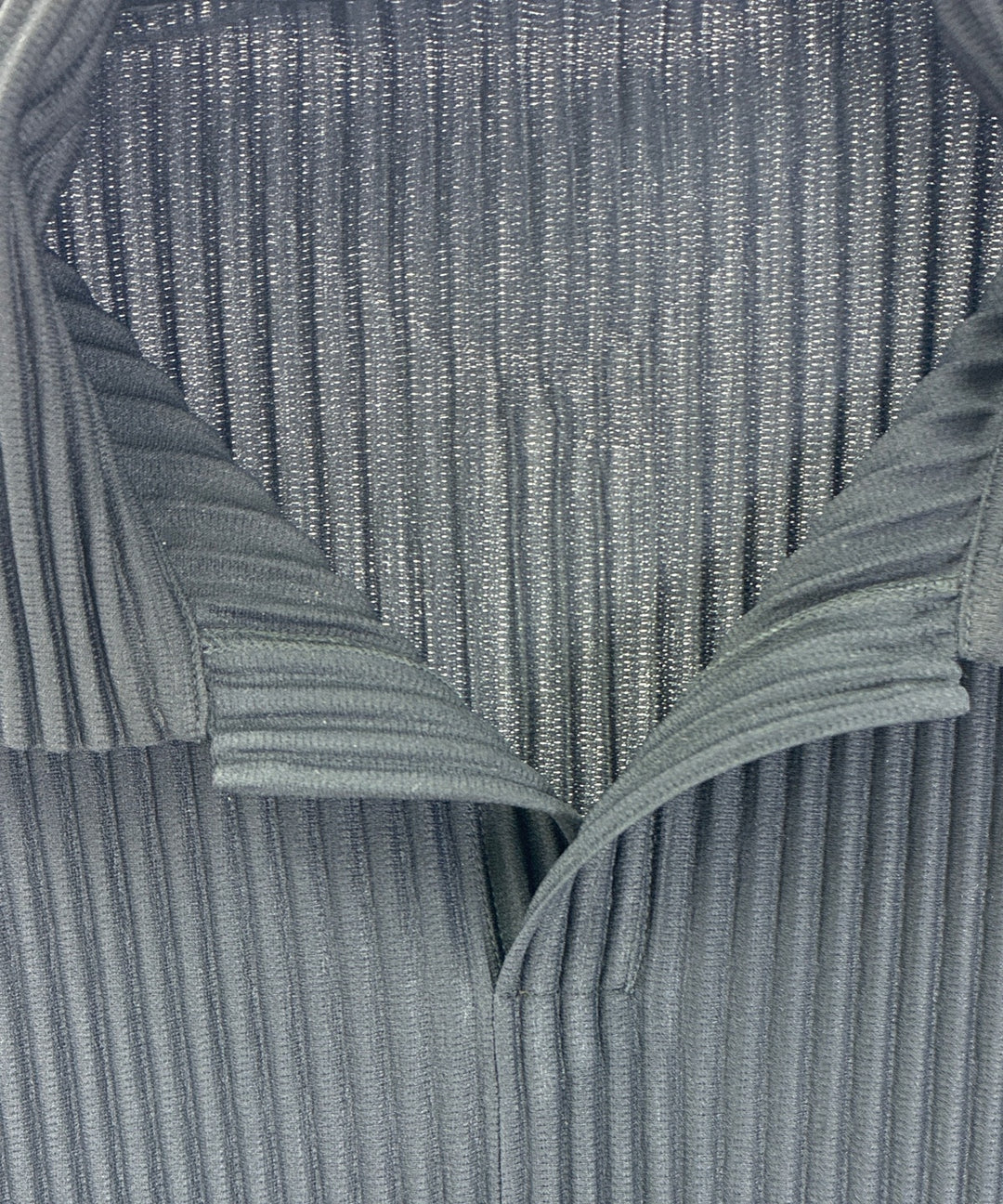 HOMME PLISSE เสื้อโปโล