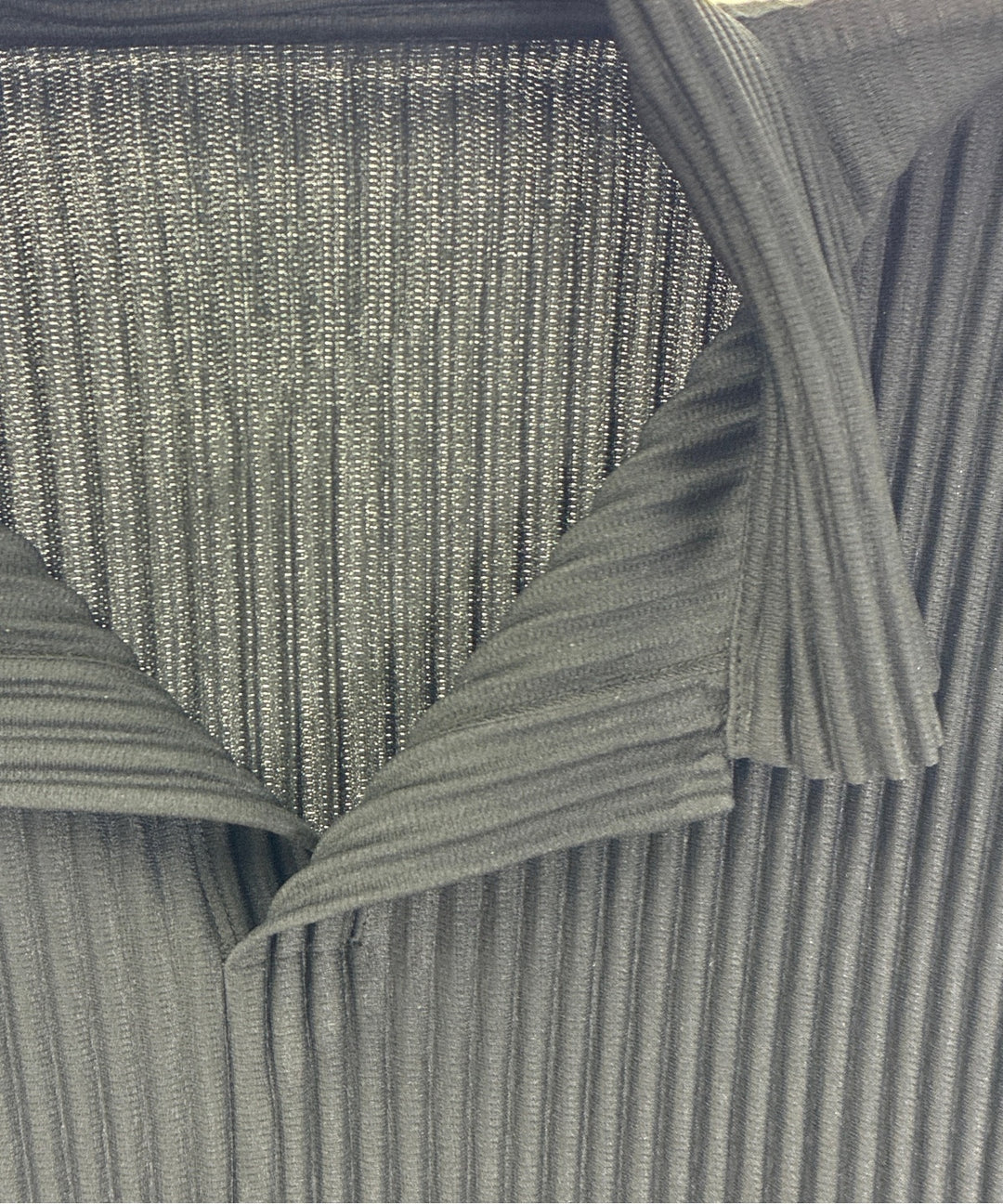 HOMME PLISSE เสื้อโปโล