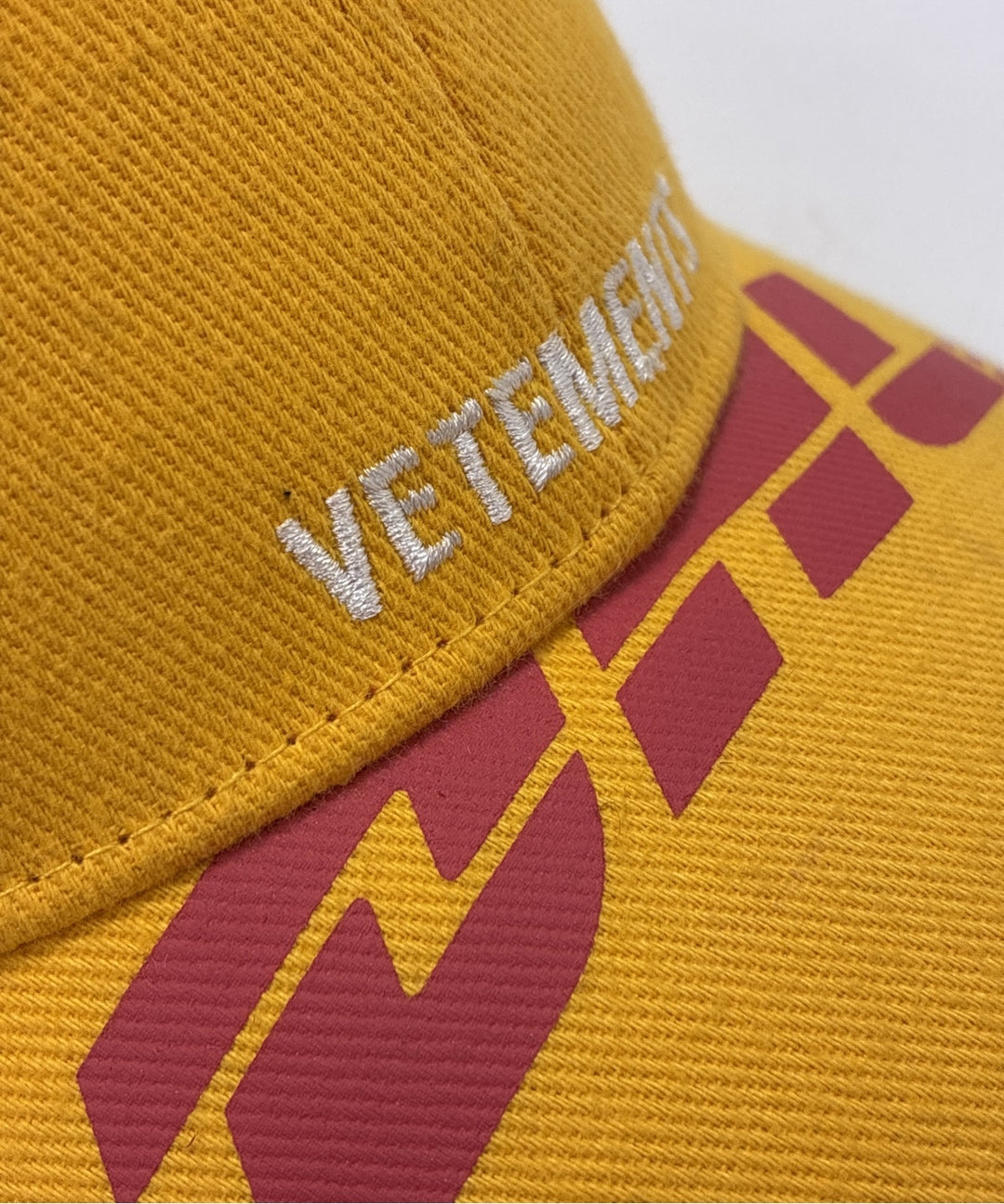 VETEMENTS หมวกแก๊ป