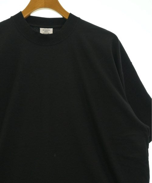VETEMENTS เสื้อยืด/เสื้อท็อปส์