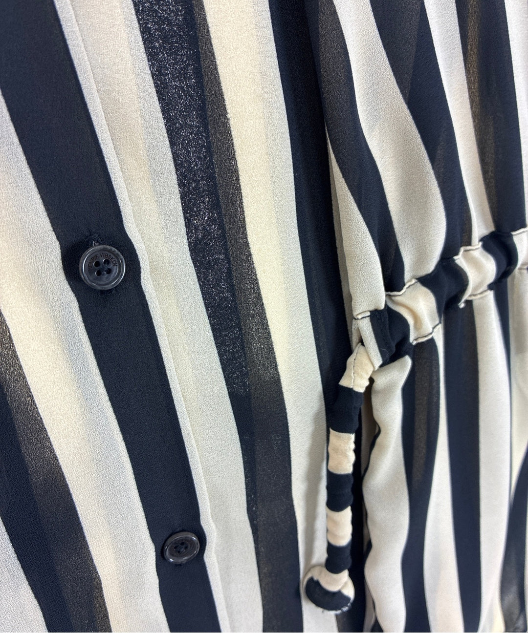 HENRIK VIBSKOV เสื้อสตรี