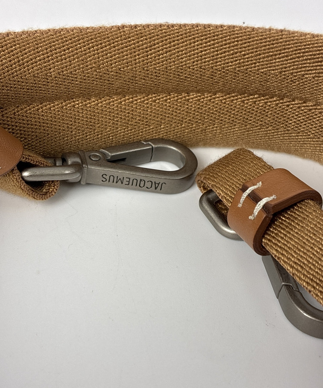 JACQUEMUS กระเป๋าสะพาย