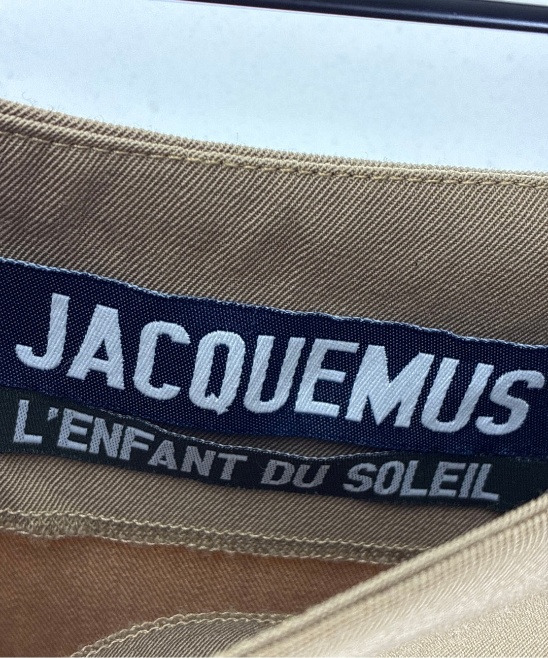 JACQUEMUS กระโปรงยาวถึงเข่า
