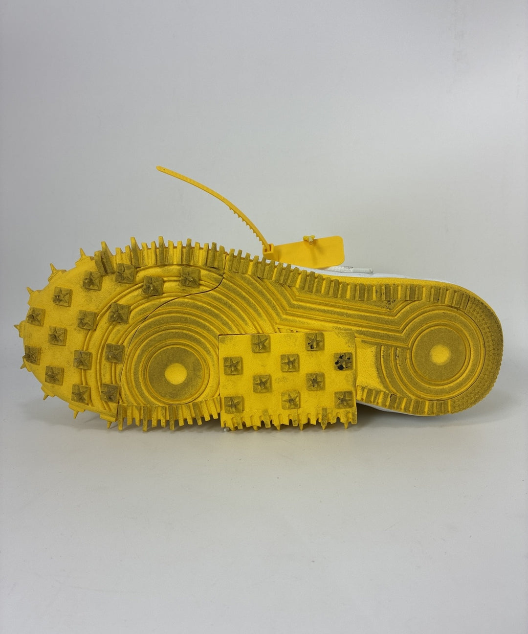 OFF-WHITE รองเท้าผ้าใบ