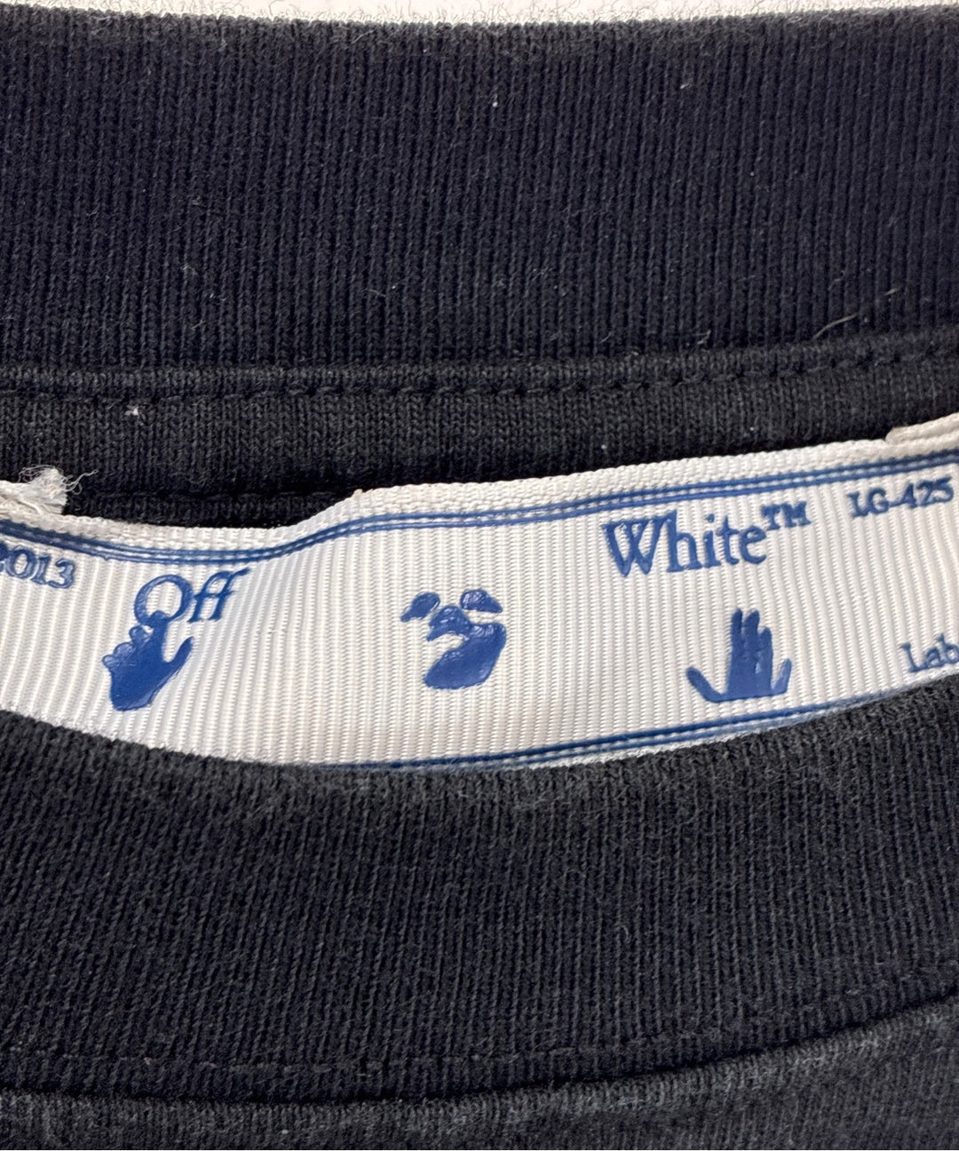 OFF-WHITE เสื้อยืด/เสื้อท็อปส์