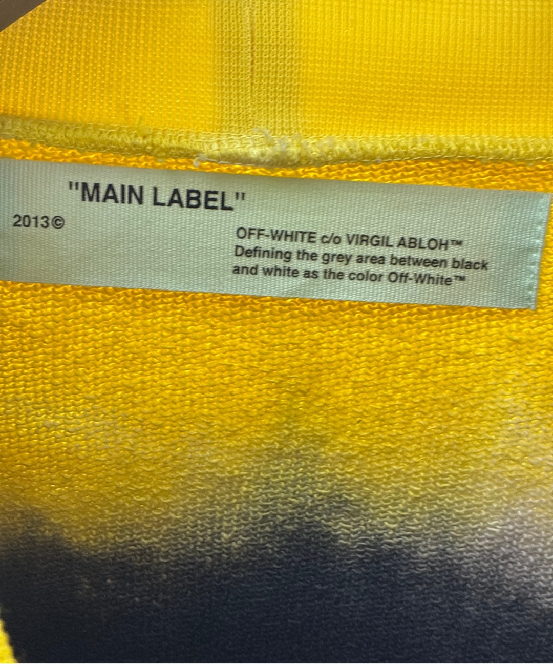 OFF-WHITE เสื้อกันหนาว